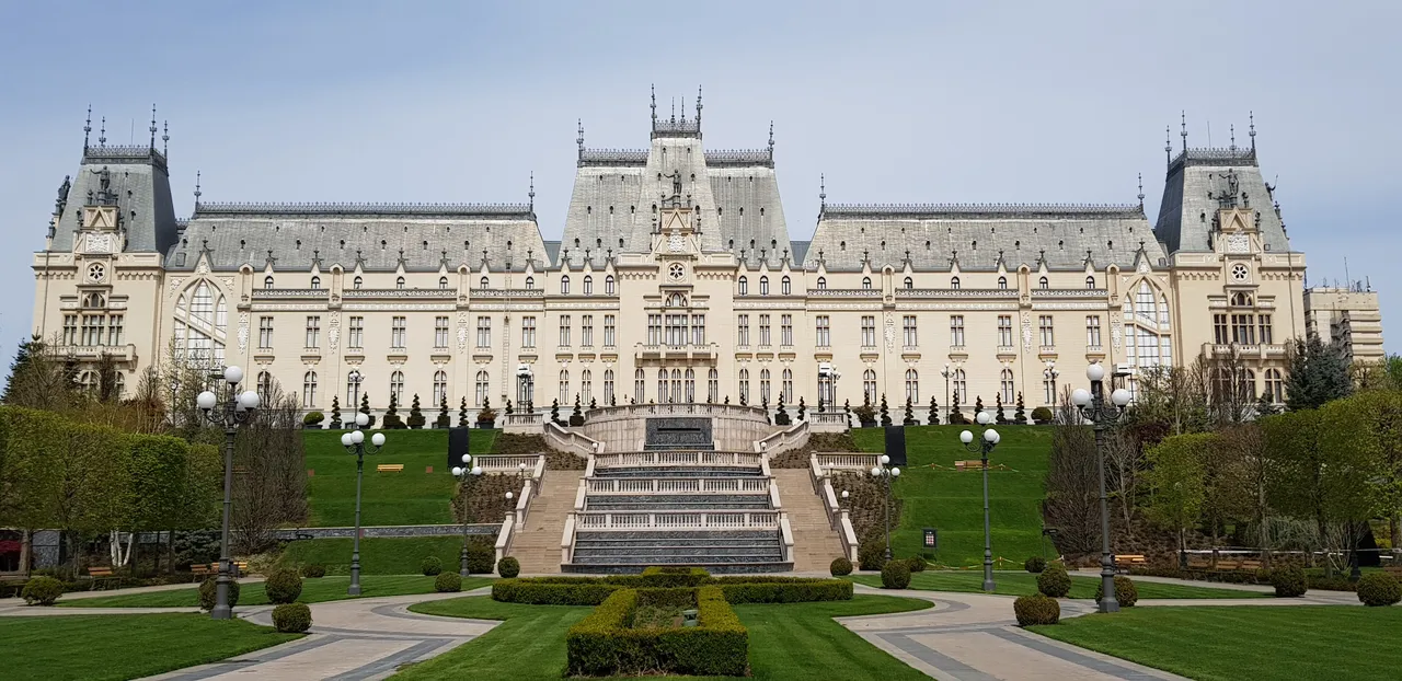 Palatul Culturii din Iași — loc pentru ședință foto în Iași